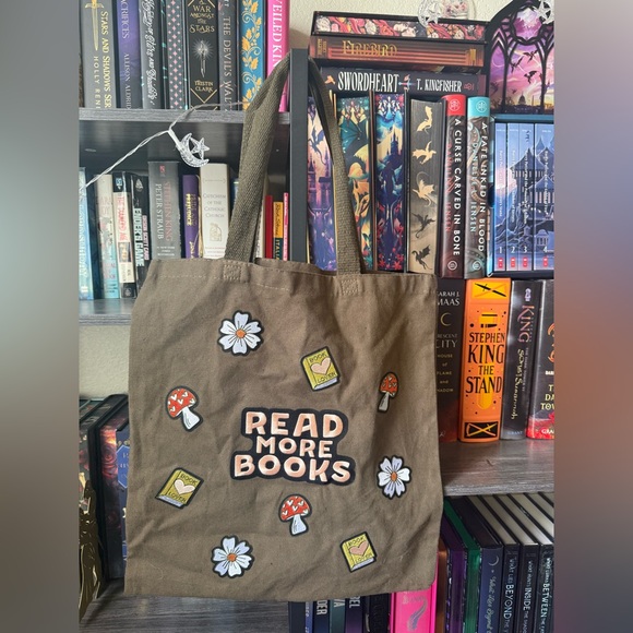 apollycon Handbags - Read more books tote